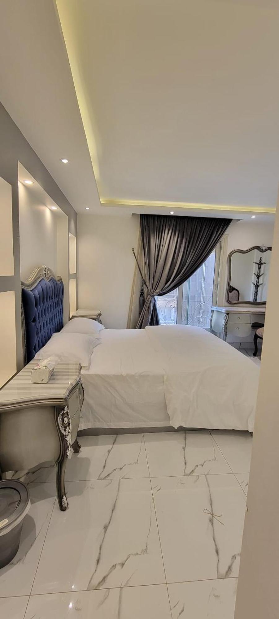 ايجار مساحة 220 متر الدقي * Cairo
