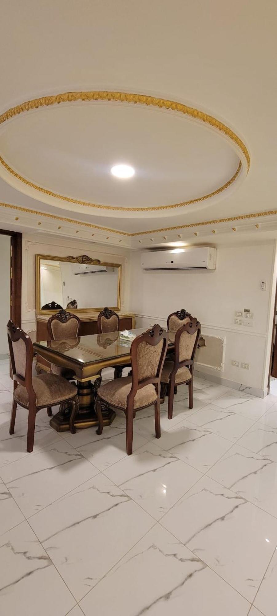 ايجار مساحة 220 متر الدقي * Cairo